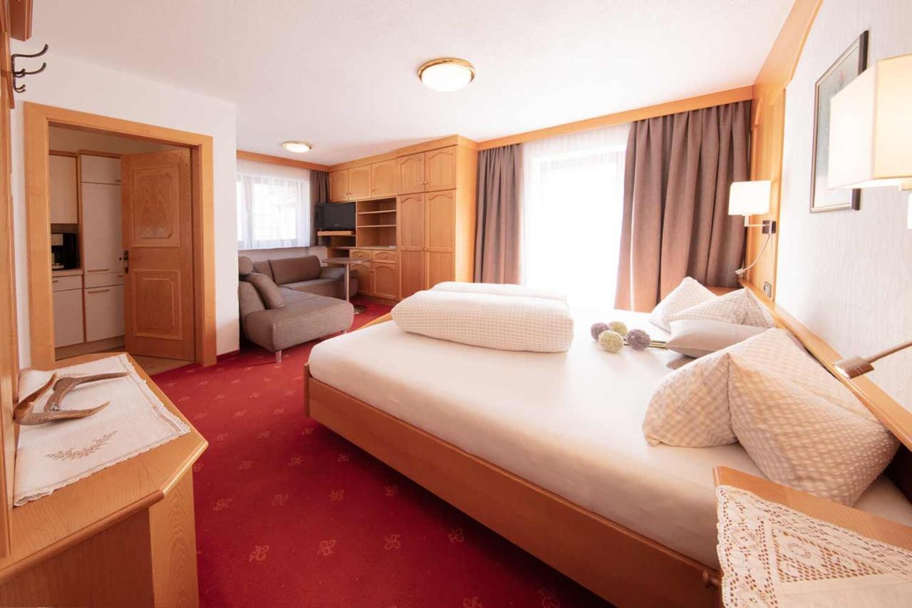 Hotel Haus Sonnwend Sölden Esterno foto